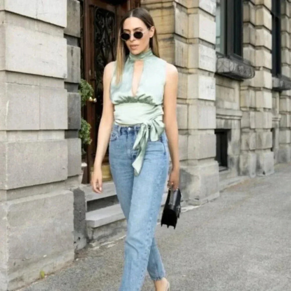 Lamarque Opal Cropped Wrapped High Neck Sleeveless Blouse Black Size Small. - Picture 3 of 10